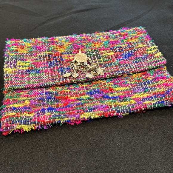 Fun Multicolor tweed clutch from Guadalupe Design - Picture 7 of 7